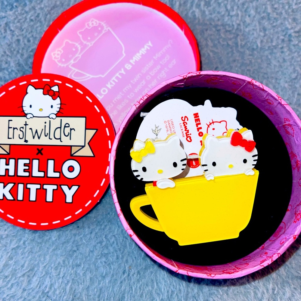 ERSTWILDER HELLO KITTY BROOCH